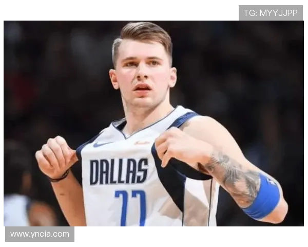 东契奇：滑倒三分是我刻意设计的